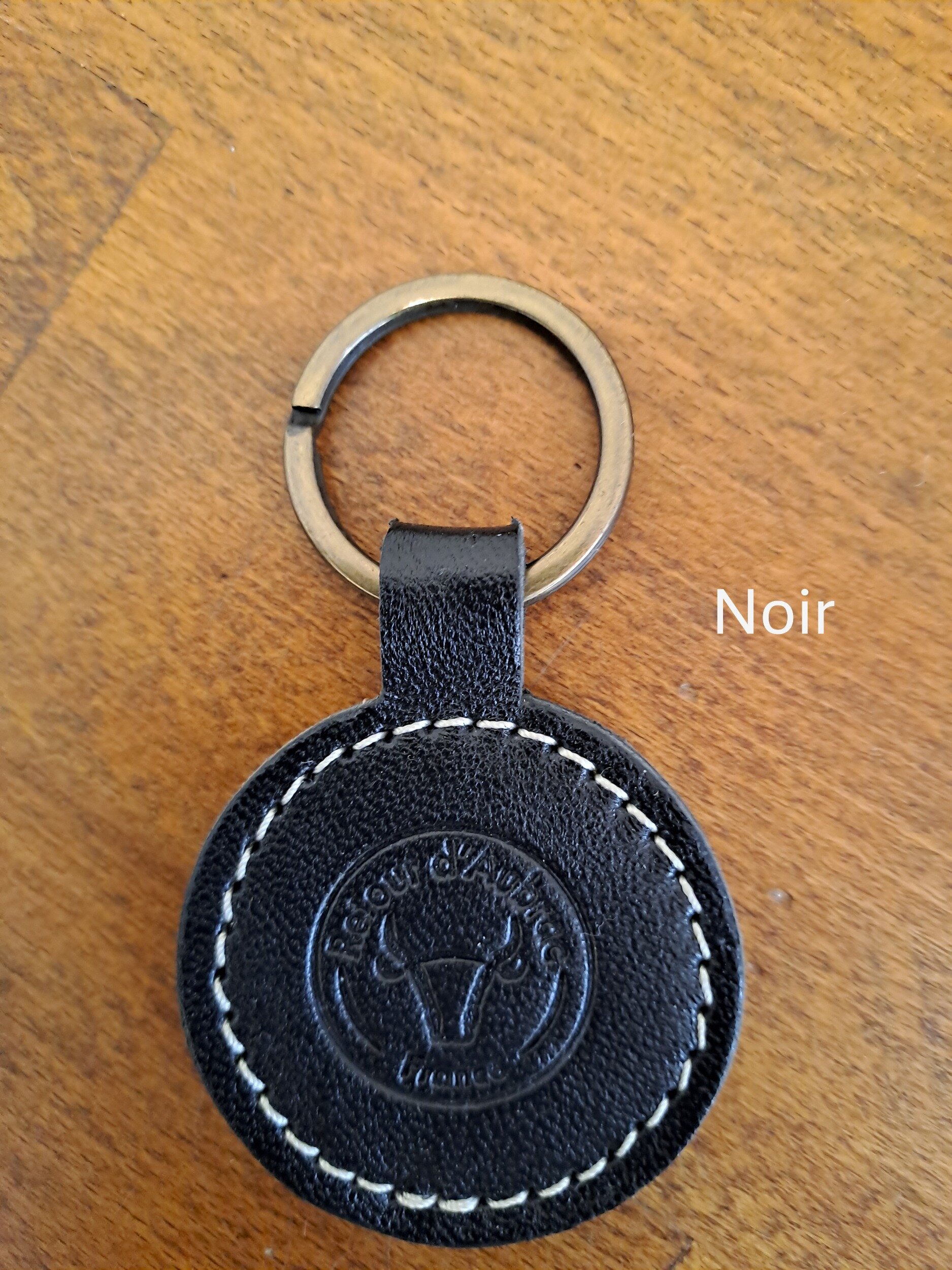 porte clef-cuir-tannage végétal-noir-français-retour daubrac--
