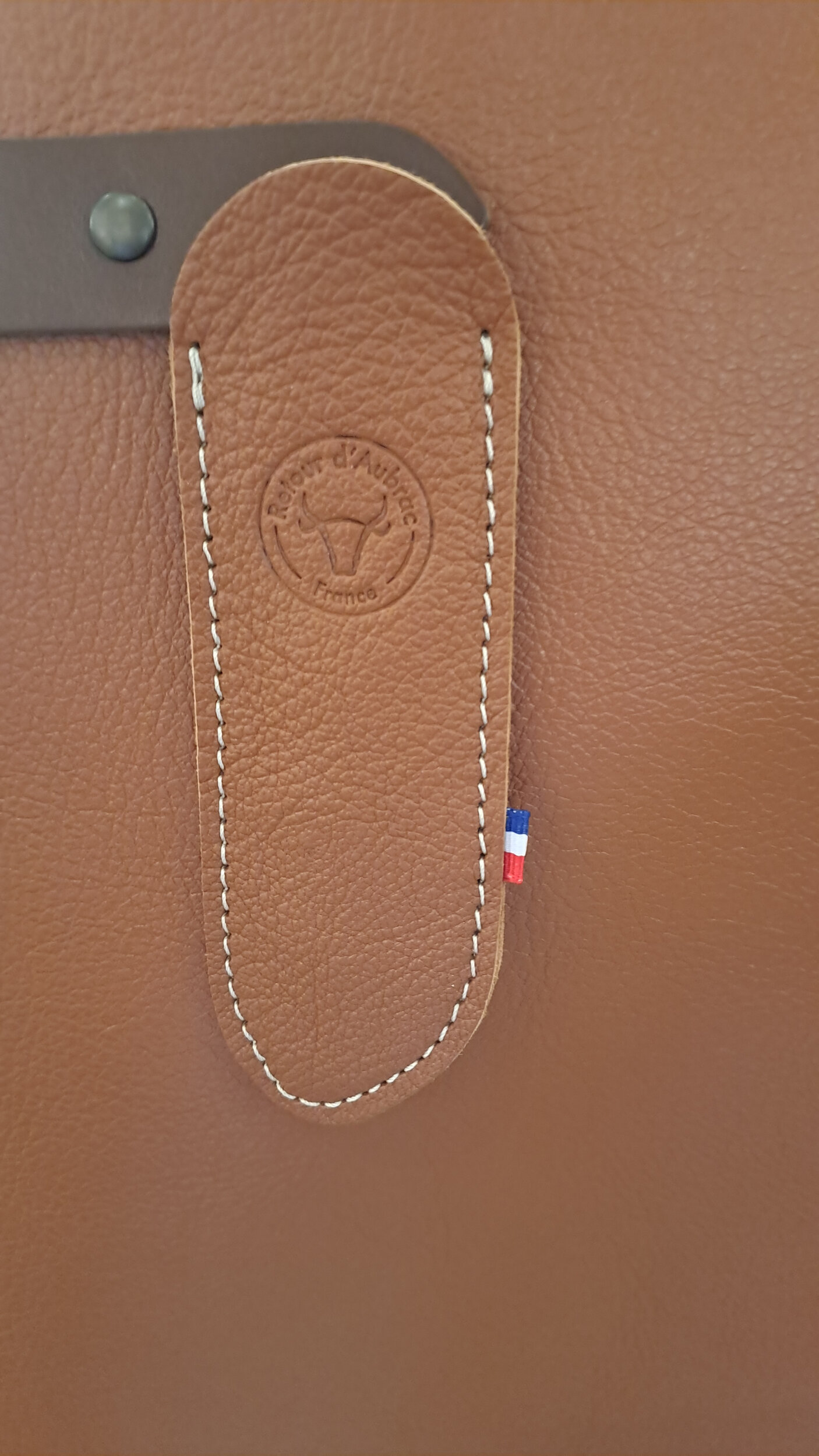 tablier bbq en cuir - tablier professionnel de cuisine en cuir - étui à couteau Laguiole retour daubrac - aveyron - cadeau original pour hommes -