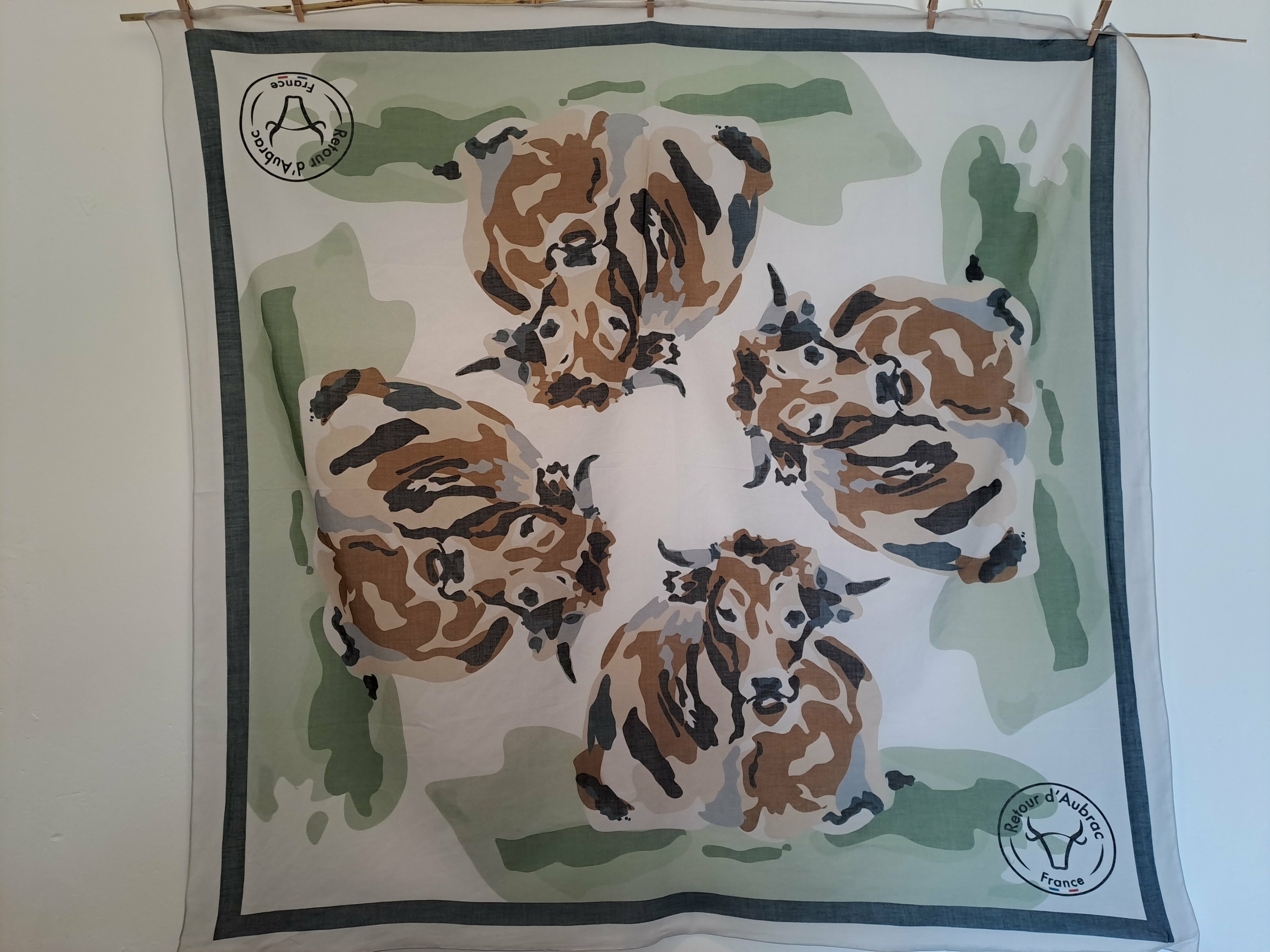 foulard vaches Aubrac-voile de coton-cadeau français-retour dAubrac