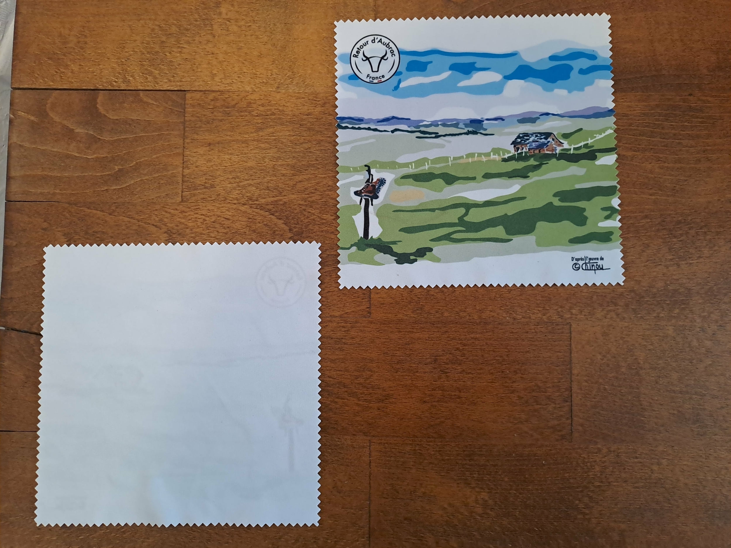 essui-lunettes-microfibes-plateau de lAubrac-cadeau français-Retour dAubrac-Aveyron- (2)