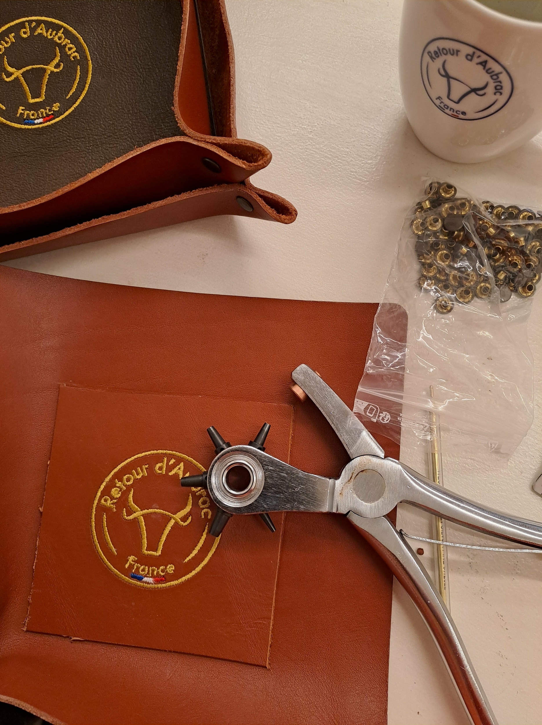 fabrication vide poches  cuir retour daubrac-min