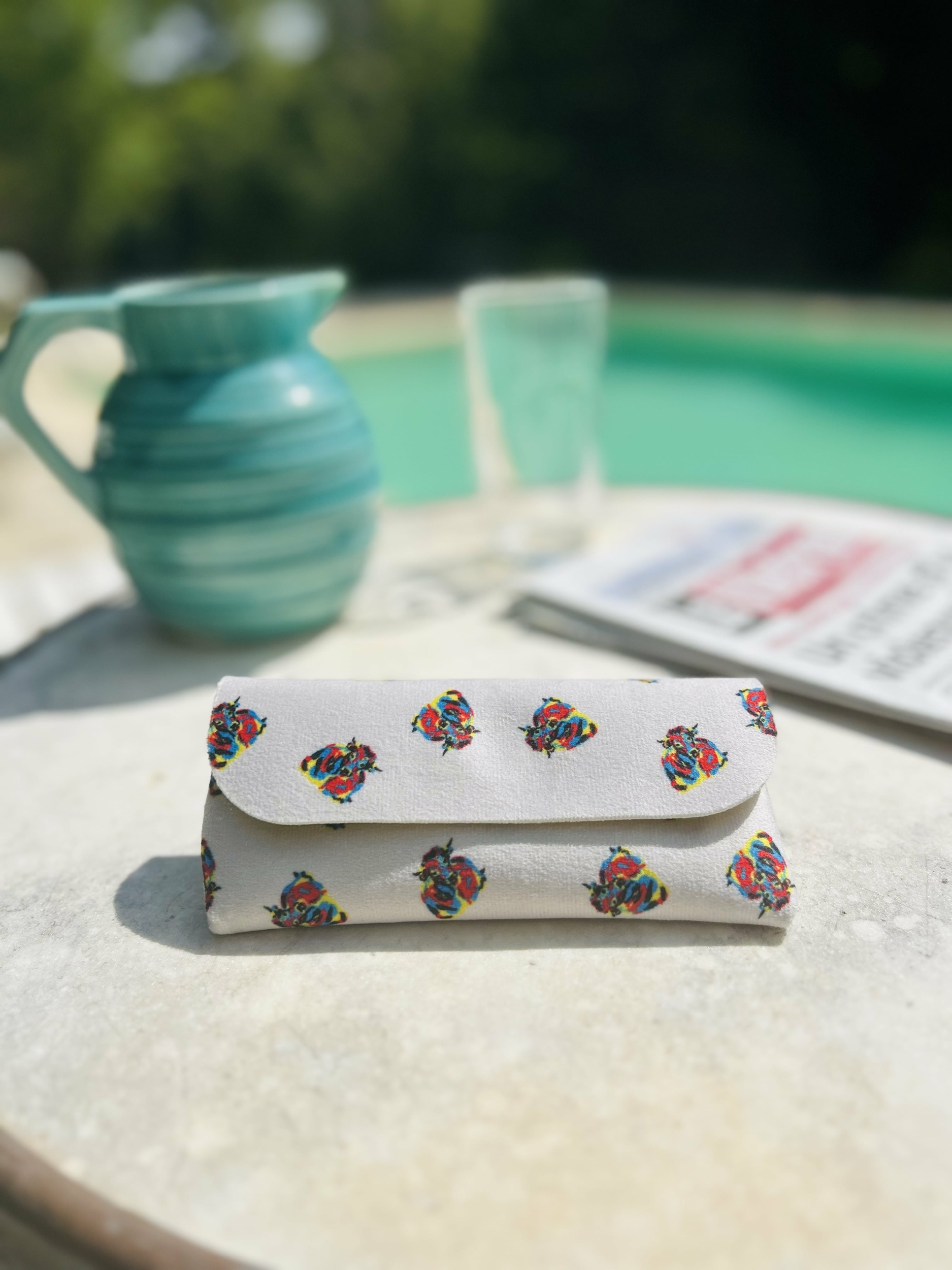 étui lunettes vaches aubrac-cadeaux français- cadeau original-retour daubrac-aveyron2-min - Copie