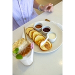 Petit Déjeuner élégant à Base De Crêpes, de confiture au lait, maison bras, retour daubrac, aveyron, cadeau français