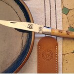 étui couteau laguiole - fourreau couteau en cuir - retour daubrac-aveyron-cadeau français-cadeau original-cade entreprises-cognac
