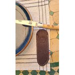 étui couteau laguiole - fourreau couteau en cuir - retour daubrac-aveyron-cadeau français-cadeau original-cade entreprises-lie de vin