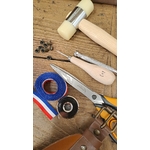 fabrication artisanale-tablier de cuisine en cuir avec sangles cuir-tablier de BBQ en cuir-tablier de barbecue en cuir-cadeau français-Retour dAubrac-Aveyron-