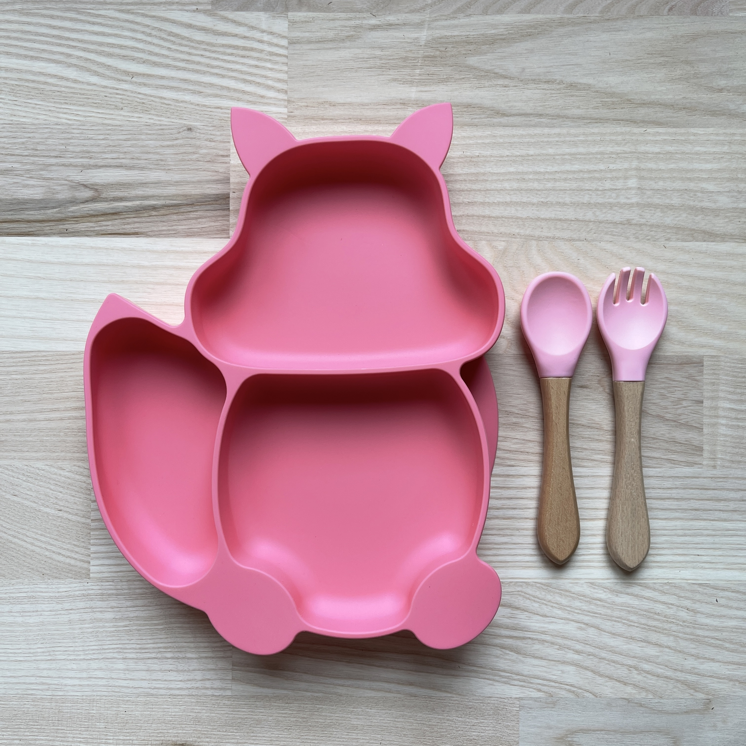 Ensemble assiette et couverts en silicone écureuil rose
