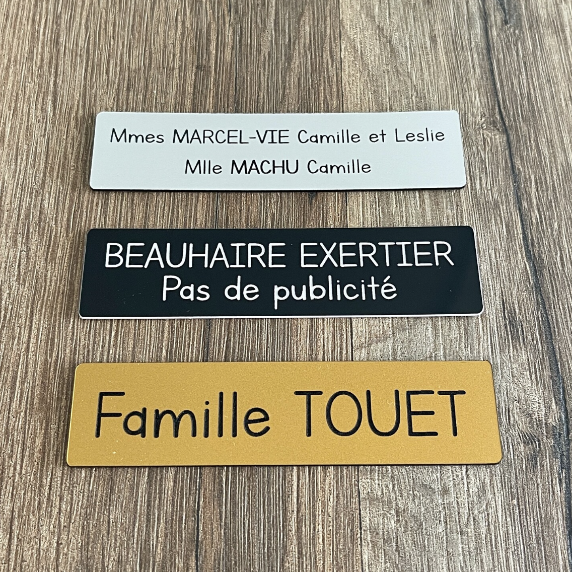 Plaque boite à lettres famille avec prénoms n°903