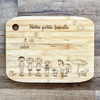 Planche en bambou personnalisée famille avec décor mer