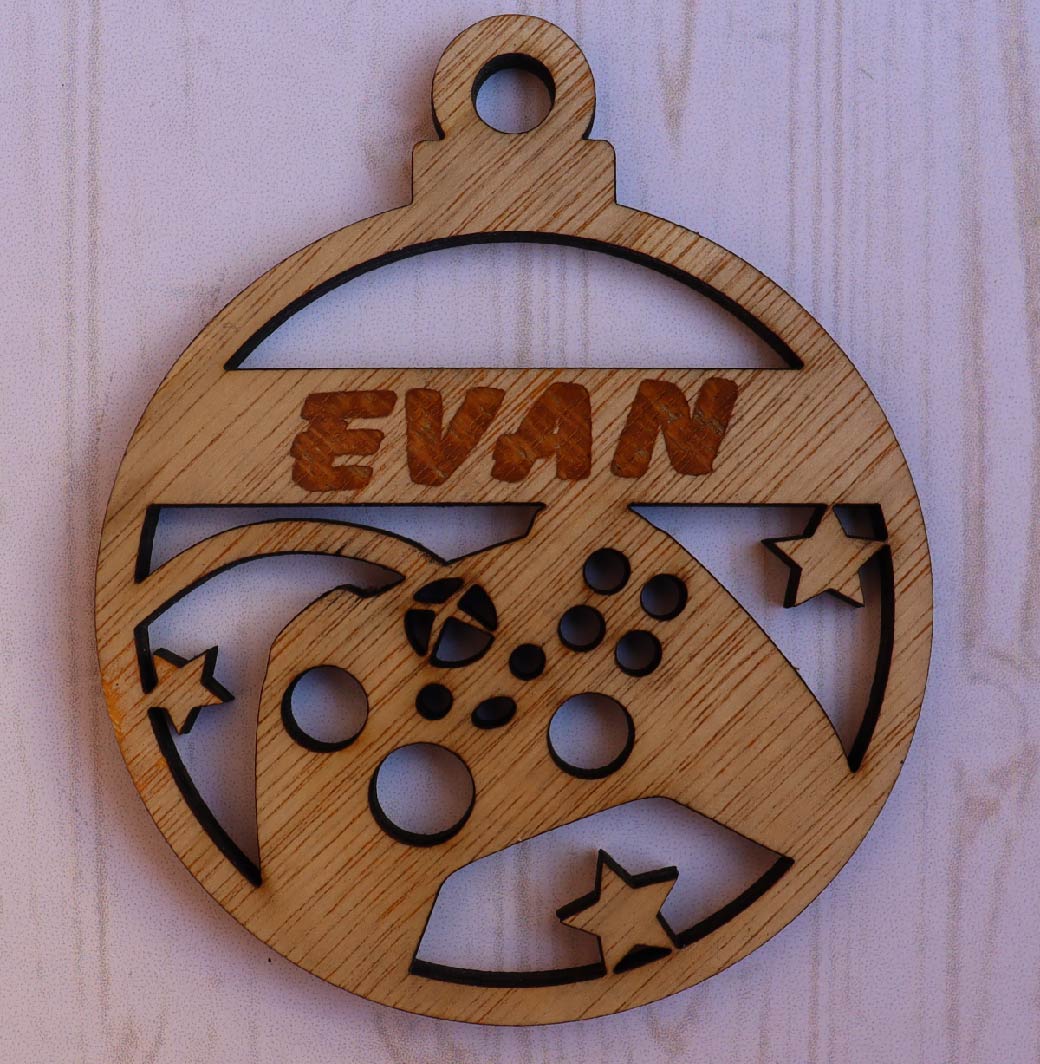 Boule de Noël personnalisable en bois modèle DV-001