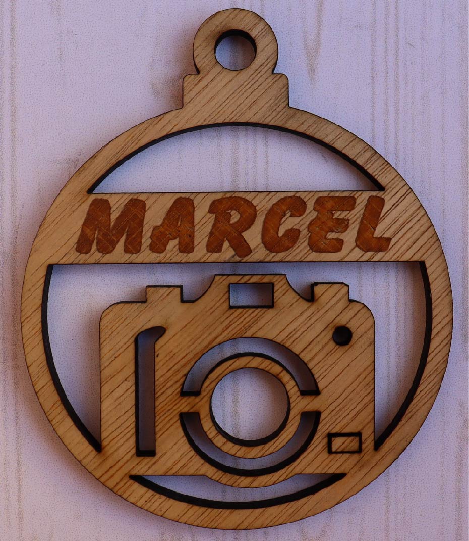 Boule de Noël personnalisable en bois modèle DV-009