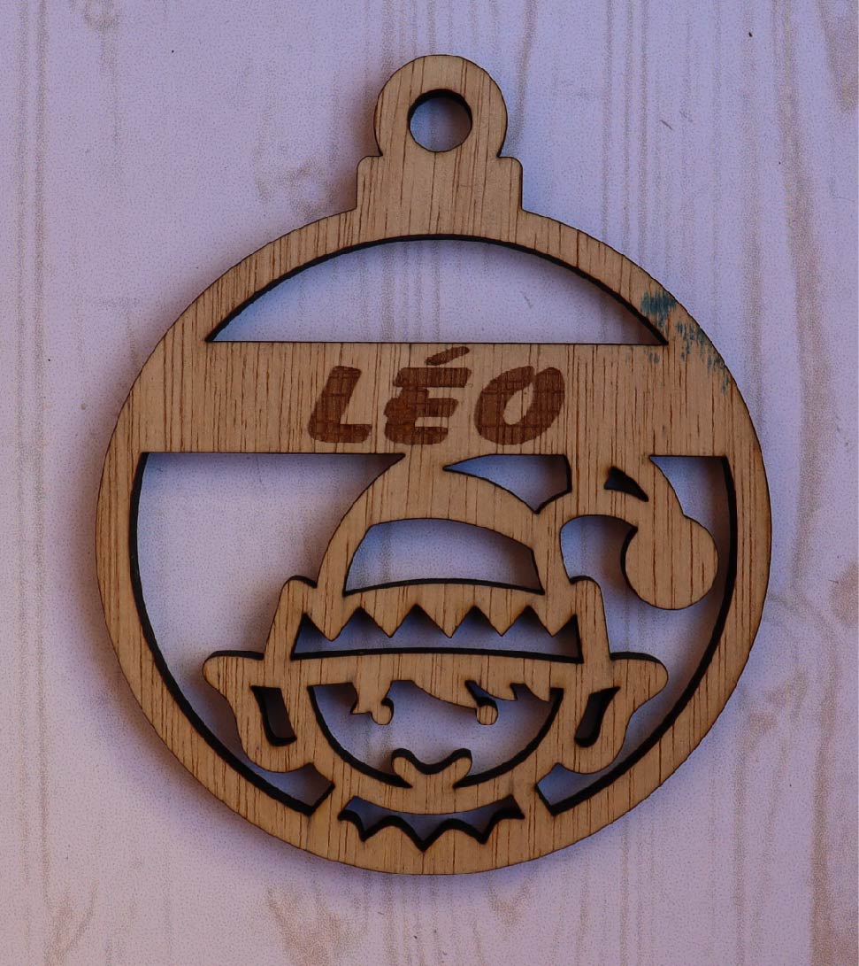 Boule de Noël personnalisable en bois modèle NE-003