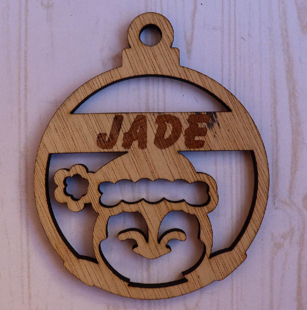 Boule de Noël personnalisable en bois modèle NE-004