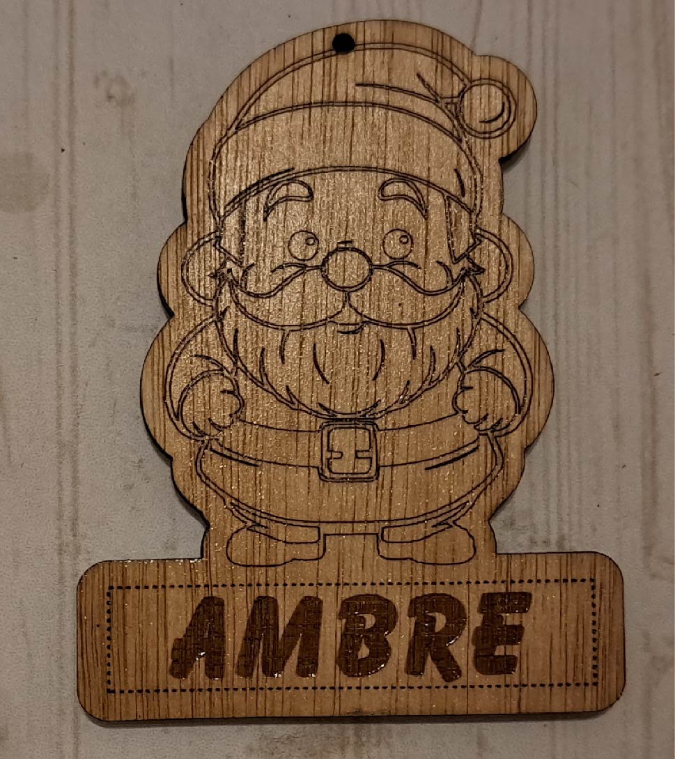 Boule de Noël personnalisable en bois modèle NE-015