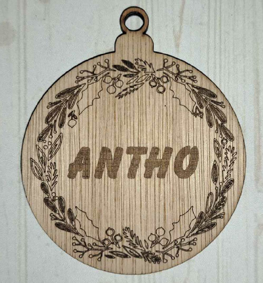 Boule de Noël personnalisable en bois modèle NA-015