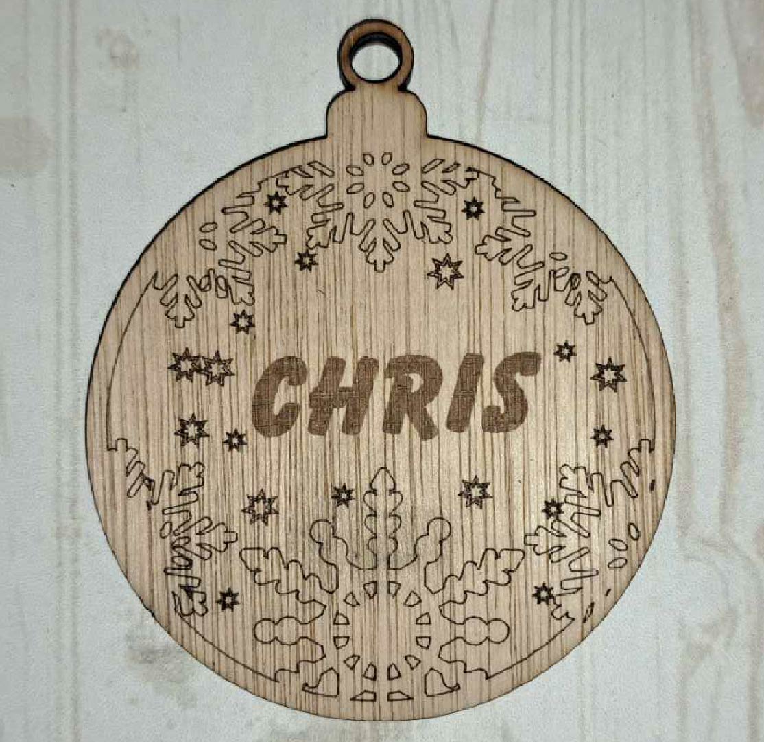 Boule de Noël personnalisable en bois modèle NA-016