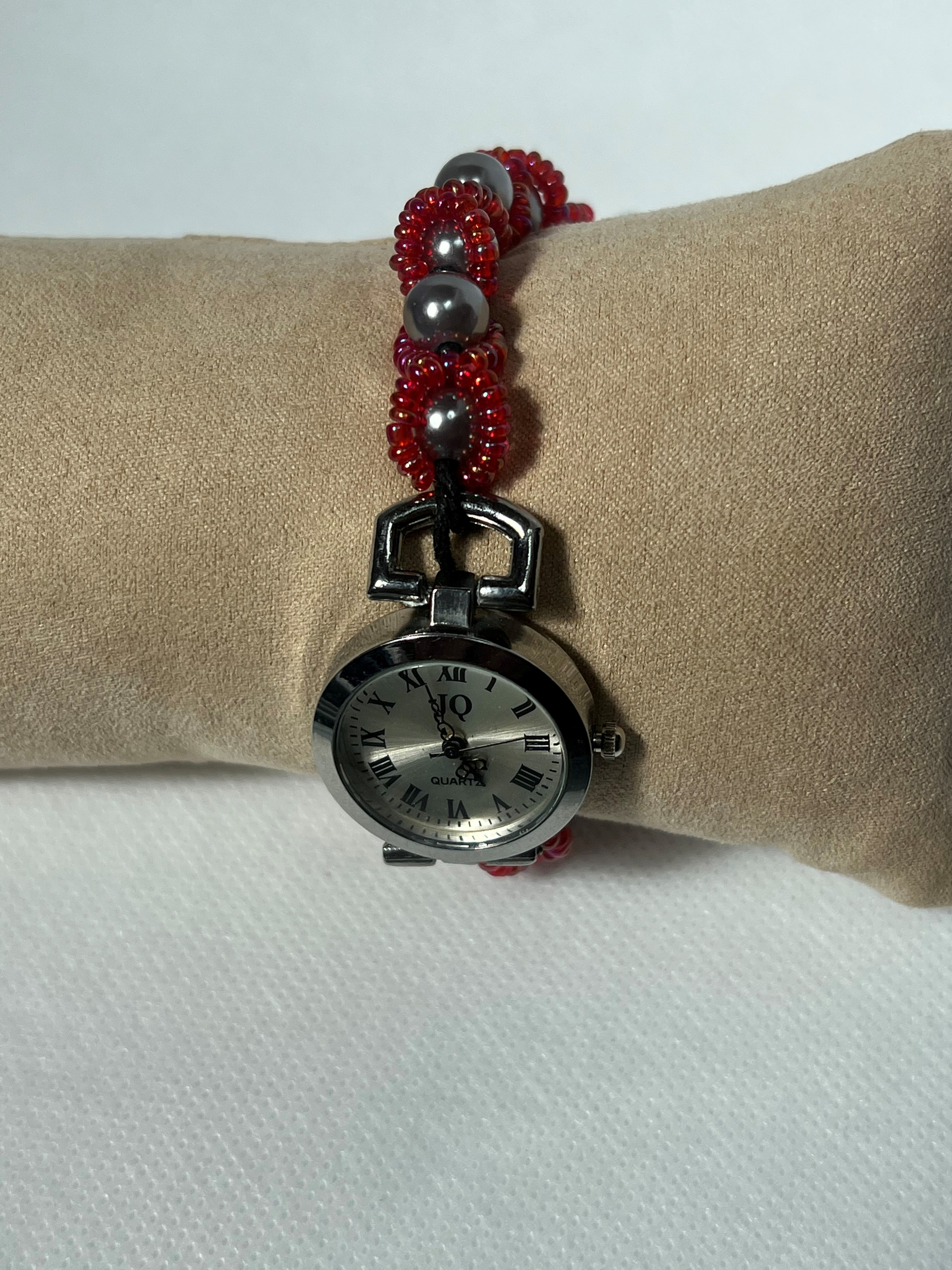 B6B montre perle grise perle rocaille rouge