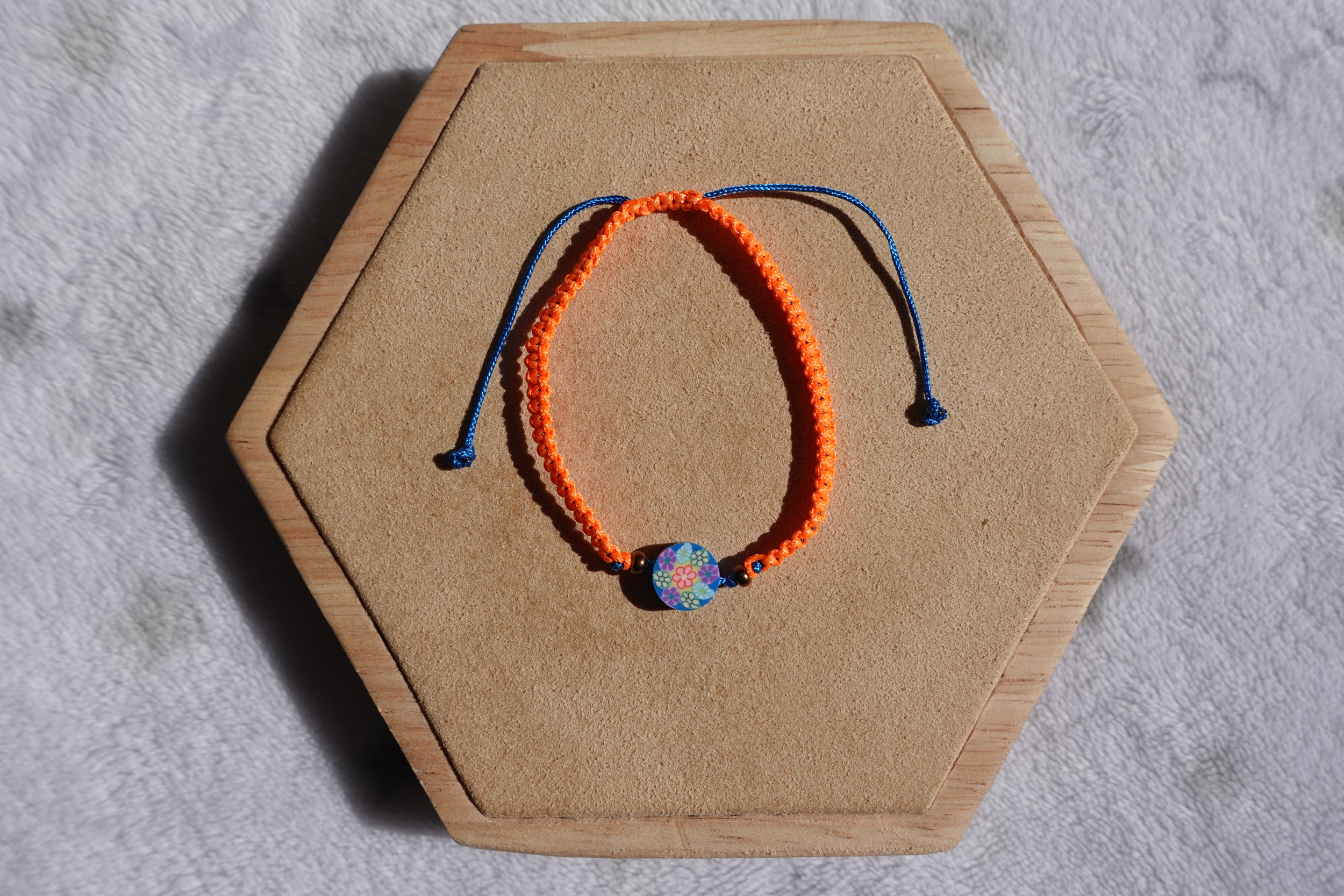 B26c bracelet perle fleur orange
