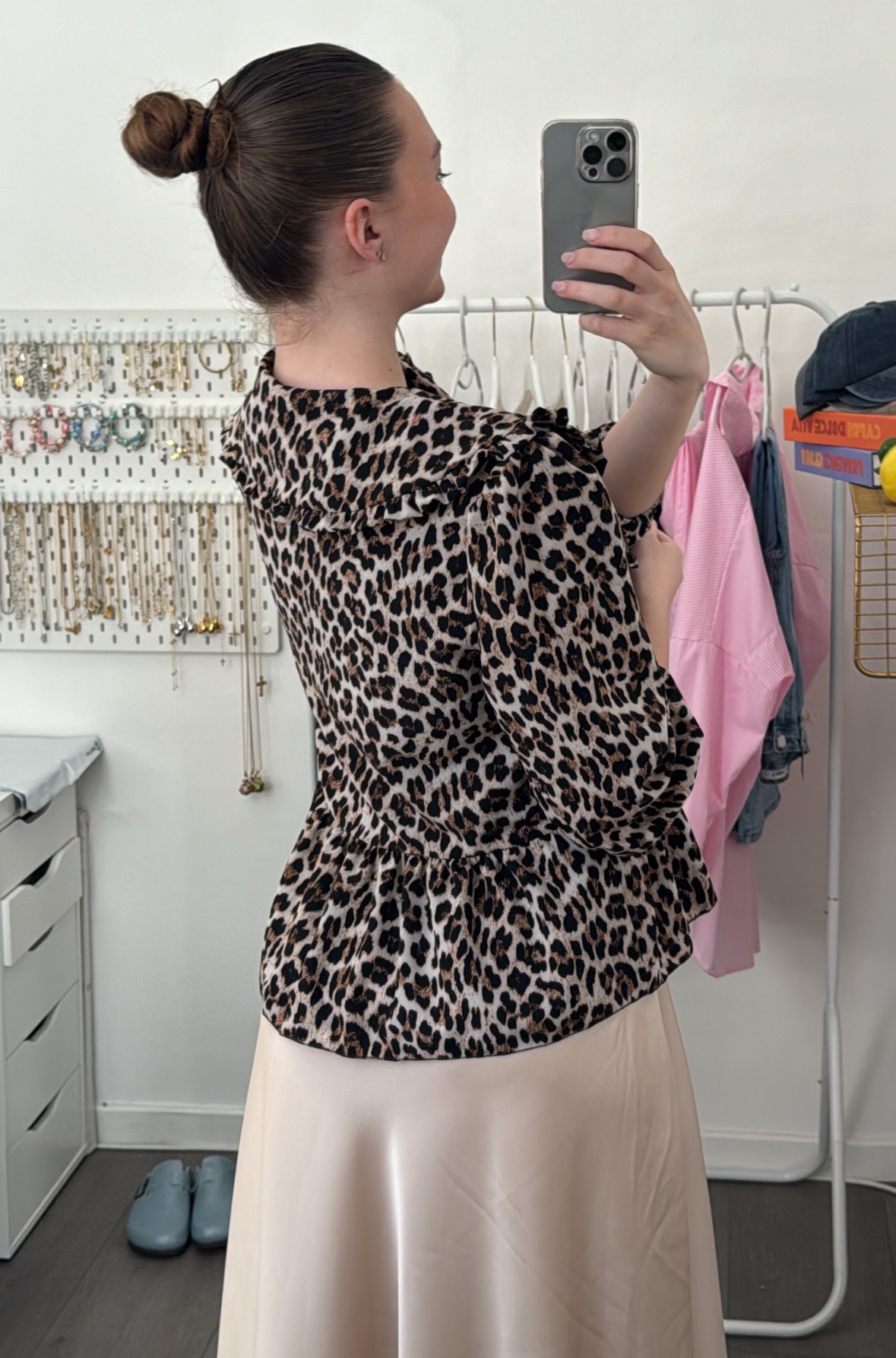 Blouse col claudine arrondi leopard