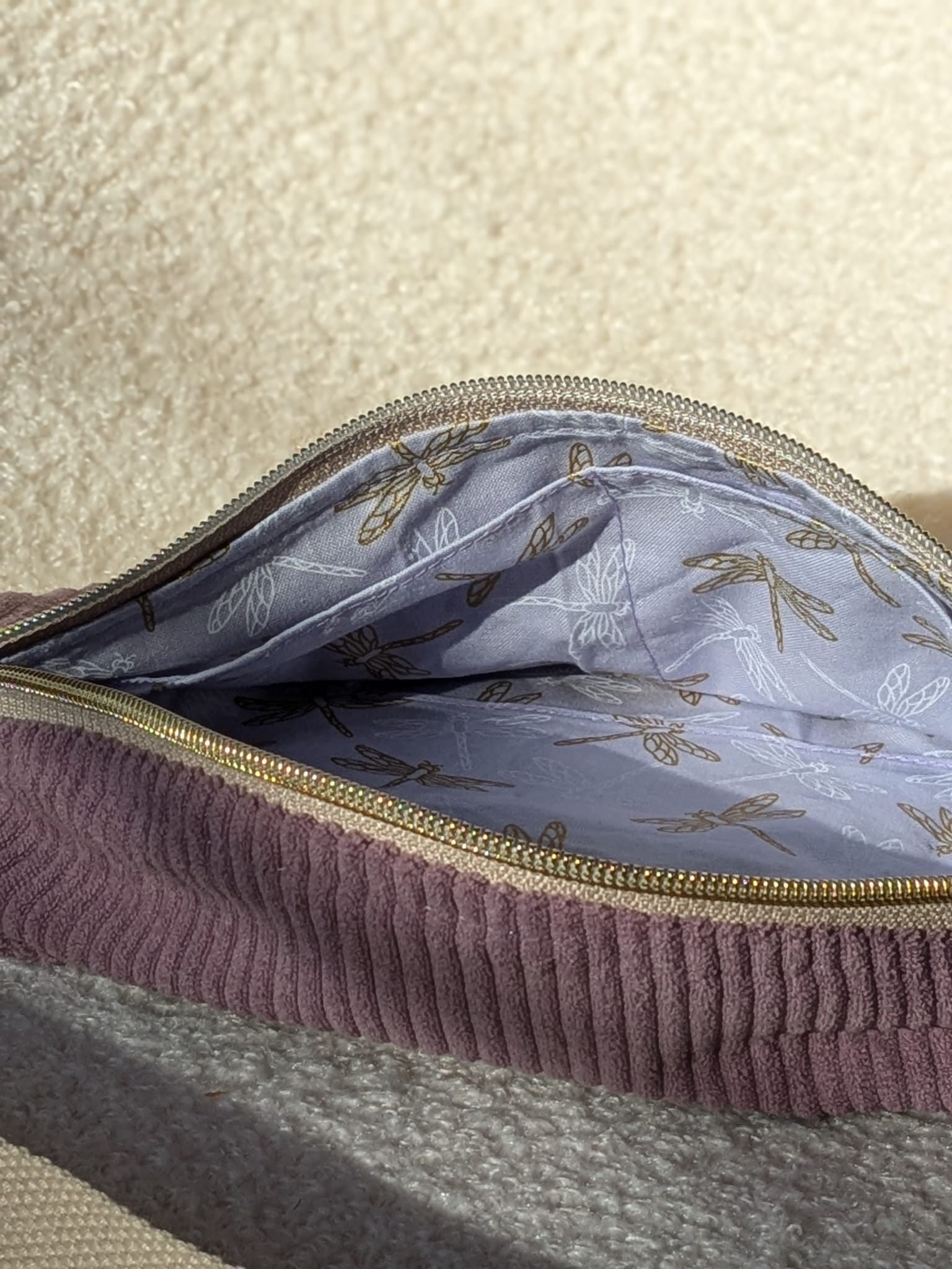 sac banane velours parme doublure lilas libellules dorées