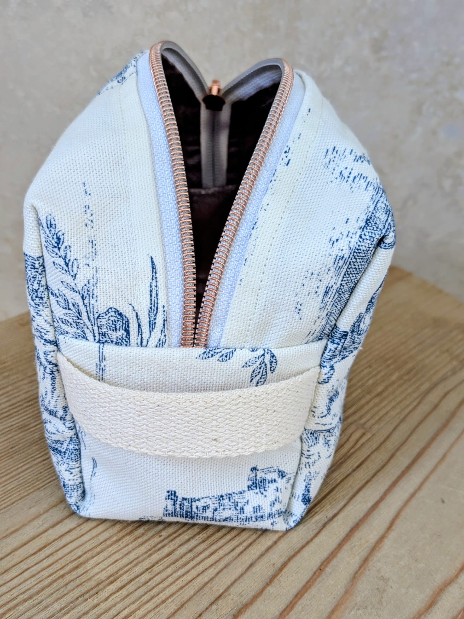trousse toile jouy doublure rose paillete