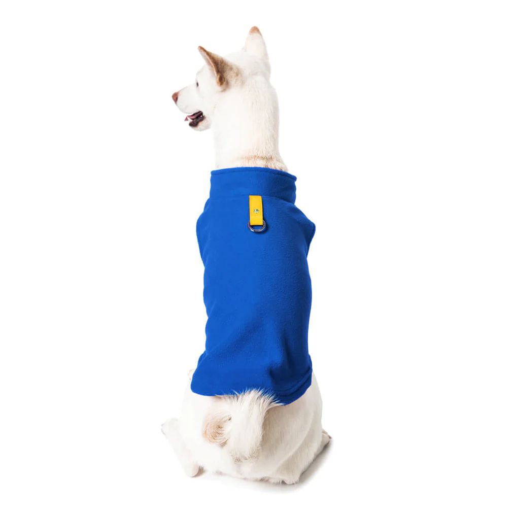 a-shiba-inu-wearing-gooby-deep-blue-fleece-vest-with-yellow-tag-sitting-down-back-view-1024x1024px