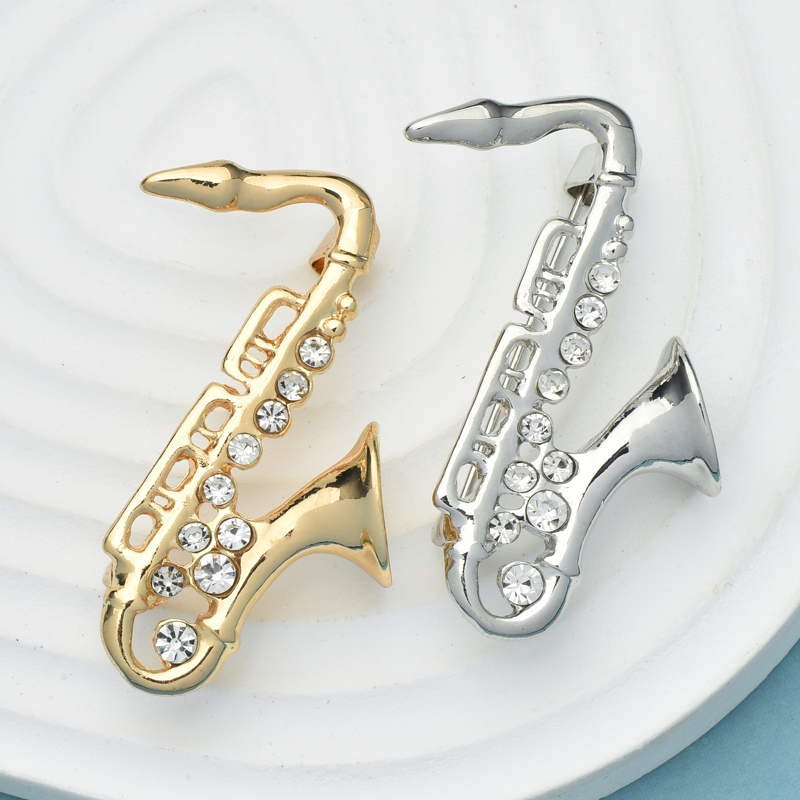 Wuli-baby-Metal-Saxophone-Brooches-For-Women-2-color-Rhinestone-Musical-Instrument-Party-Casual-Brooch-Pin