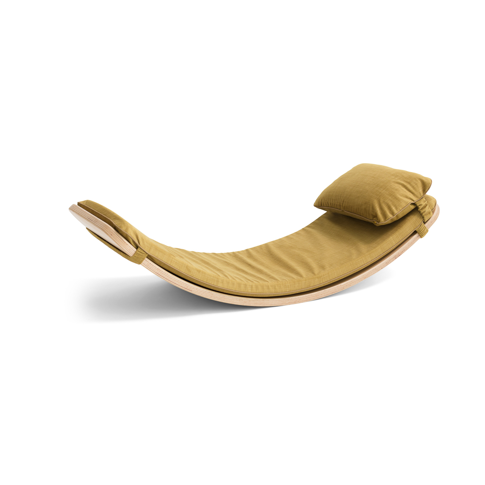 Wobbel deck  and pillow ocre