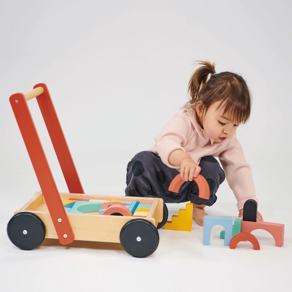 chariot de marche en bois  Mentari-min