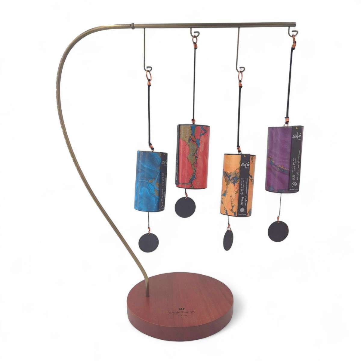Support carillon design bois et acier avec quatre carillons Zaphir suspendus, présentation harmonieuse et stable