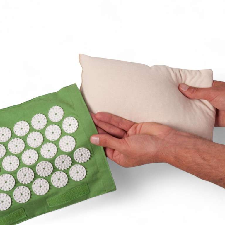 Oreiller en épeautre du coussin Thermo Mysa retiré de sa housse verte
