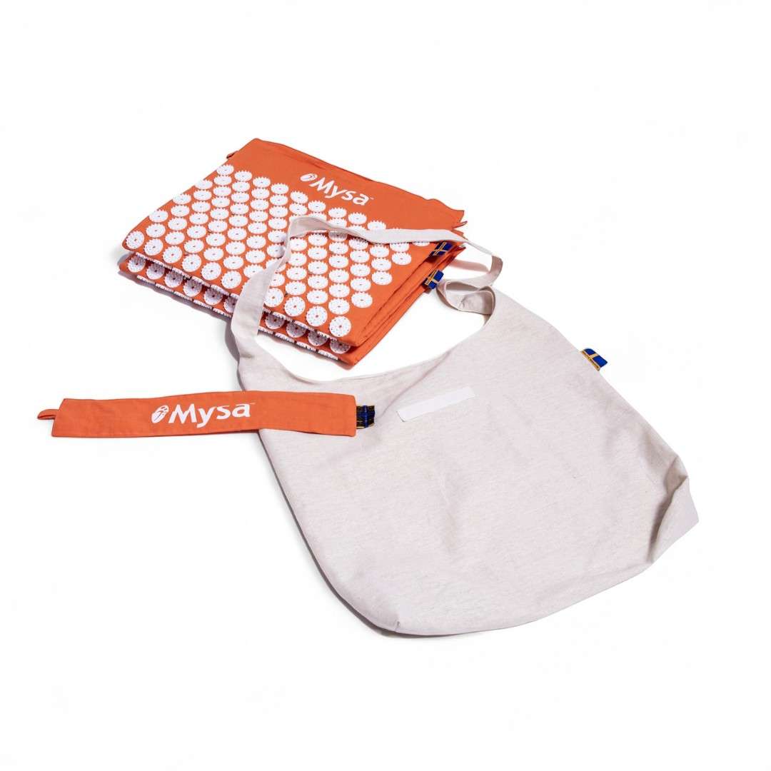 Ensemble du kit Magnetic Mysa XXL comprenant les deux tapis, le grand sac de transport et la bande d’assemblage en coton.