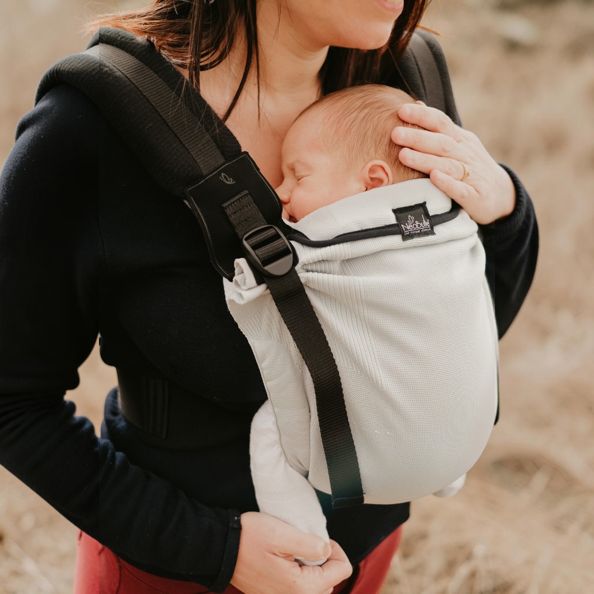 My Néo, le porte-bébé préformé Néobulle pour la première année