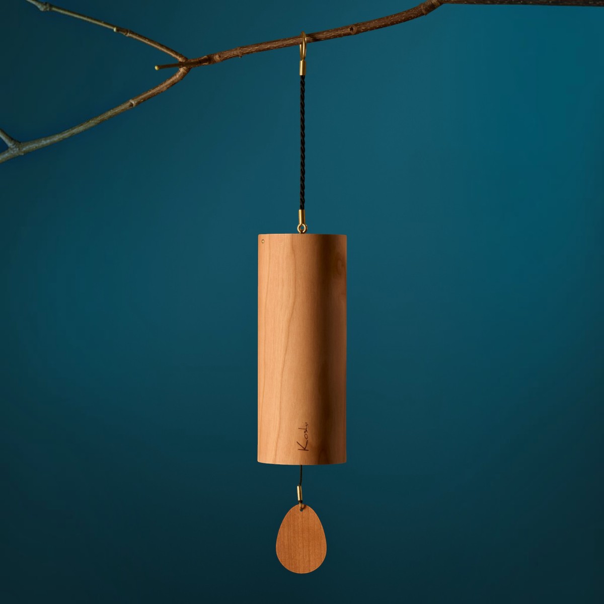 Carillon Koshi River suspendu, collection Earth Symphony en bois de merisier