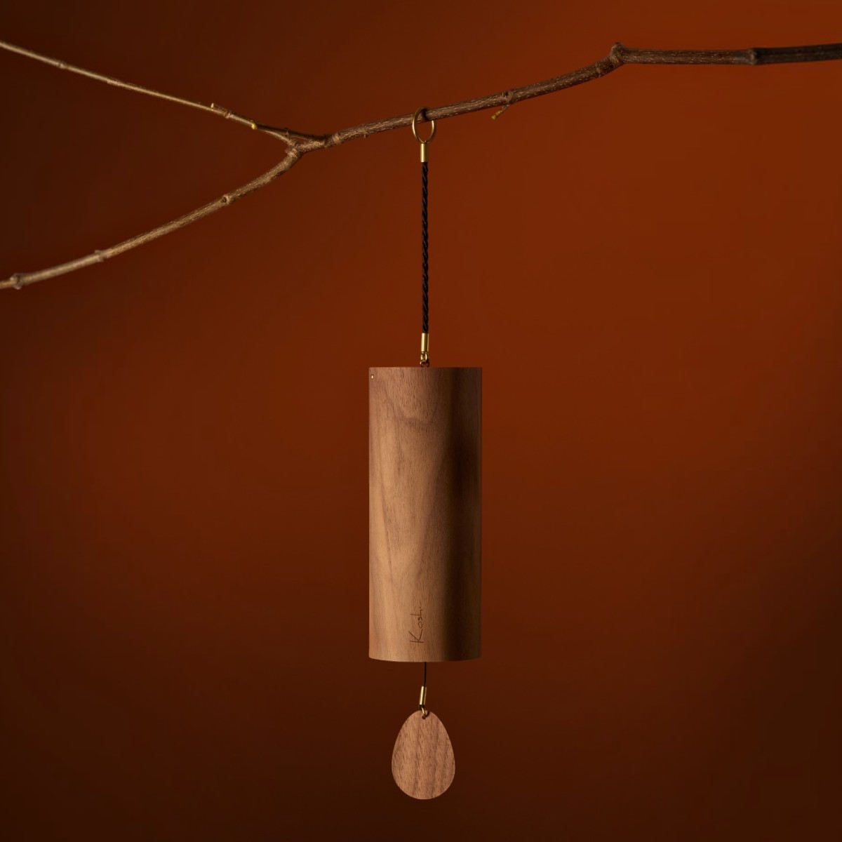 Carillon Koshi Mountain suspendu, collection Earth Symphony en bois de noyer