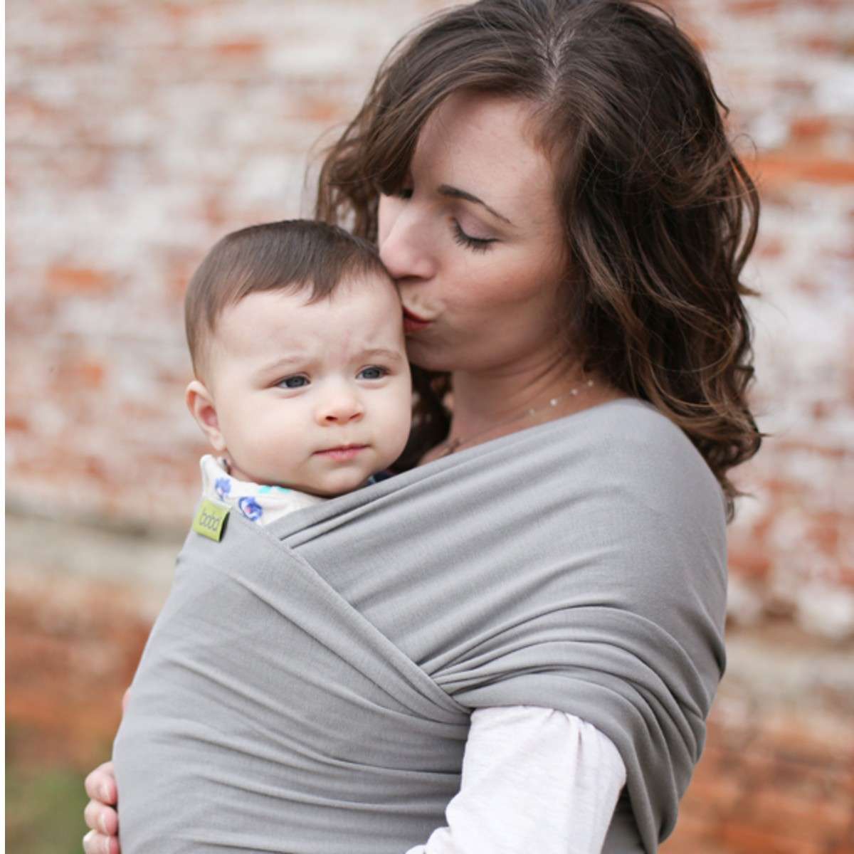 boba-wrap-grise-maman-bisou-bebe