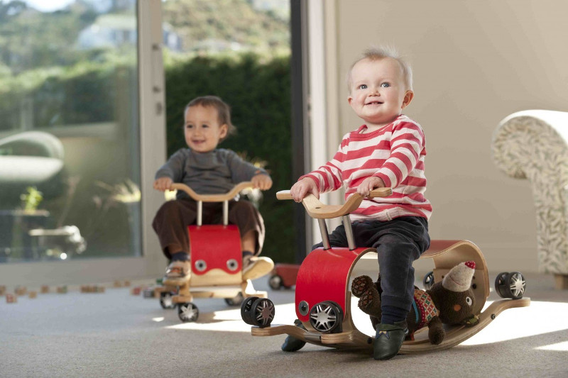 Trotteur pour Bébé : à partir de quel âge ?