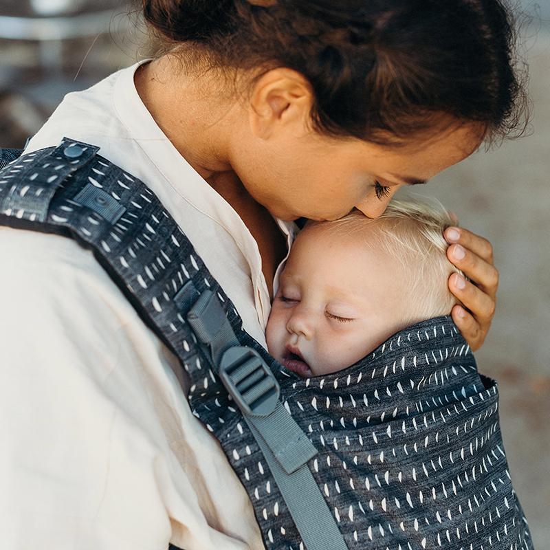 Porte-Bébé Physiologique: Définition, Avantages et Conseils