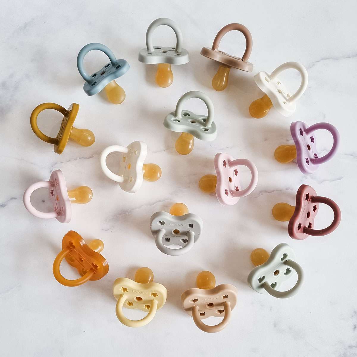 hevea permanent range pacifiers circle2 1