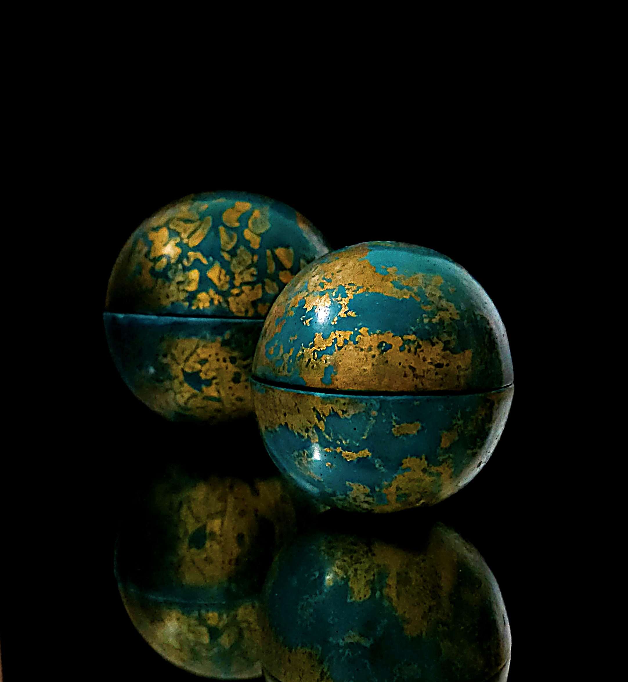 Bougie globe bleu canarard et or