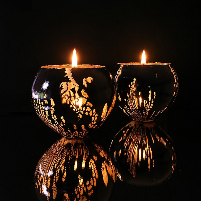 bougie graphique noir et ocre translucide