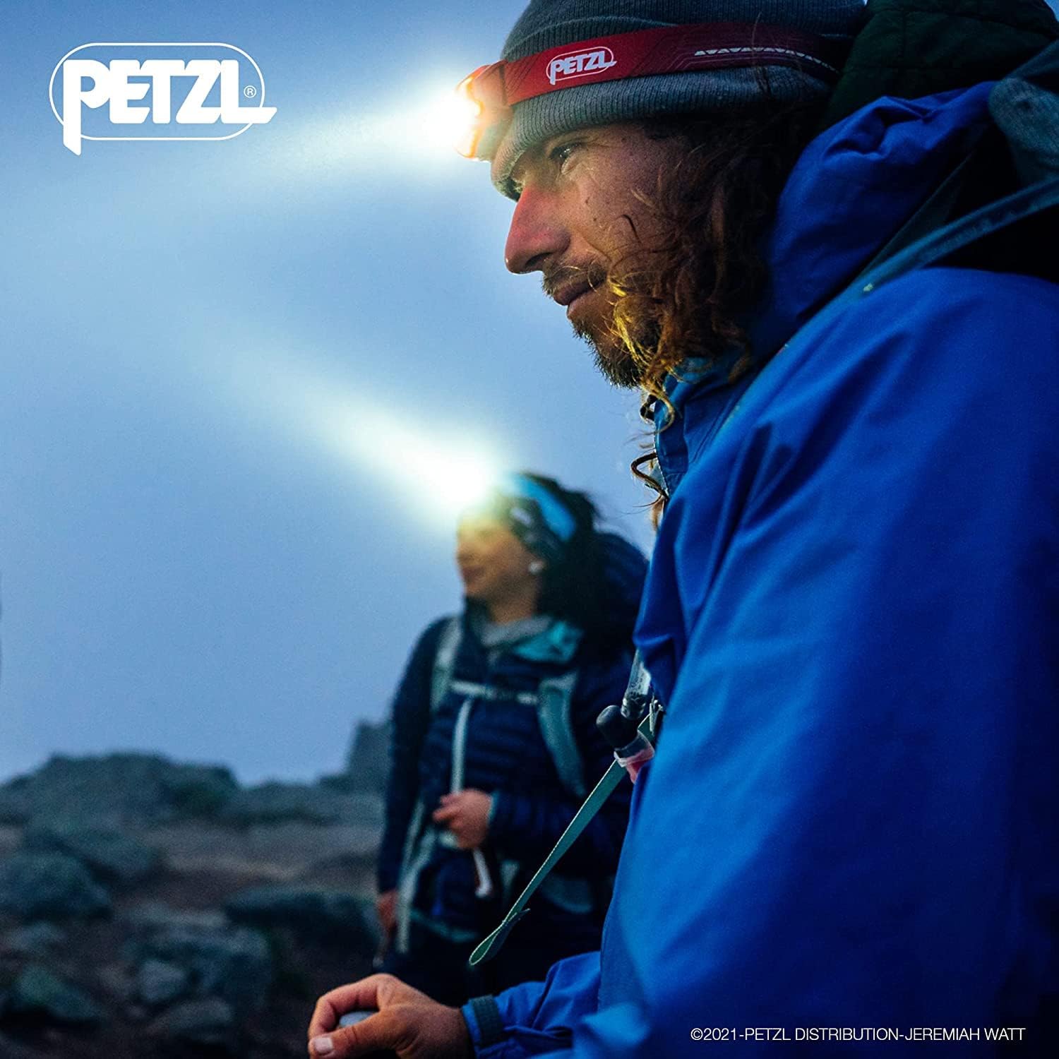 PETZL - Lampe Frontale ACTIK - Activités Outdoor - Multifaisceau - Homme/Femme - Rouge - 450 lumens 2