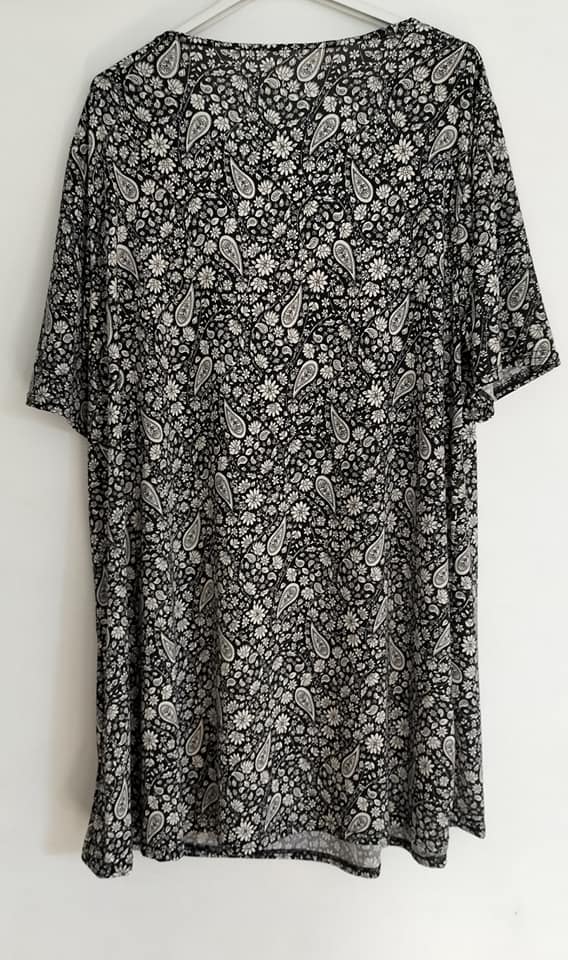 Robe noir et blanche  (5)