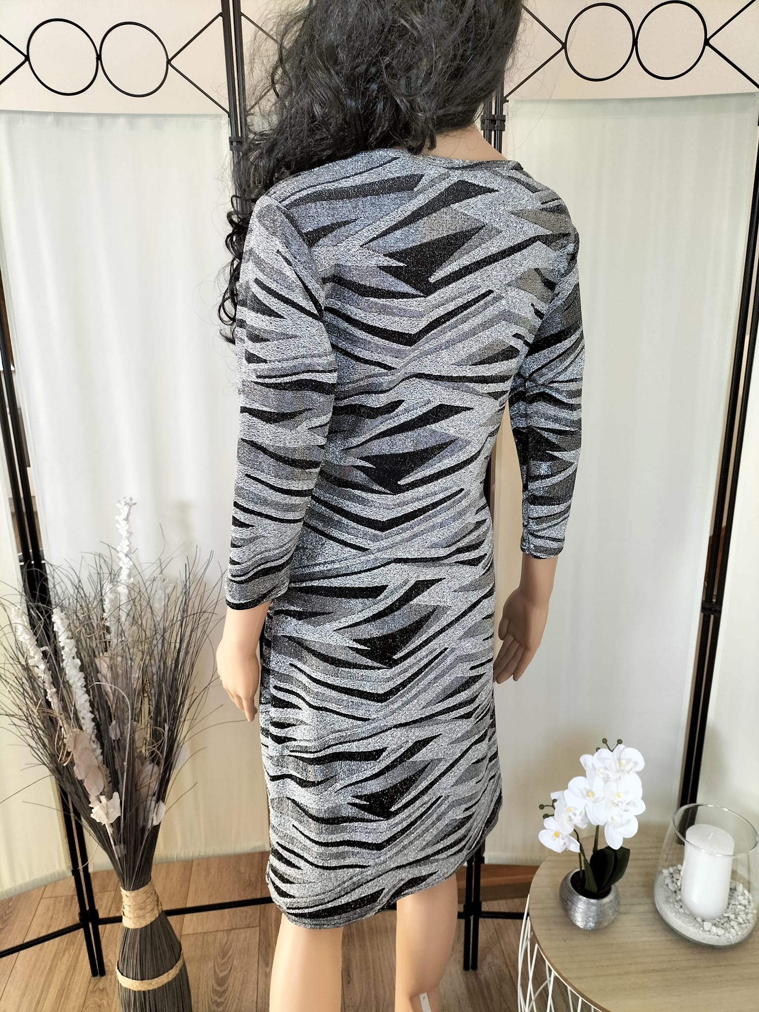 Robe noire et argentée (1)