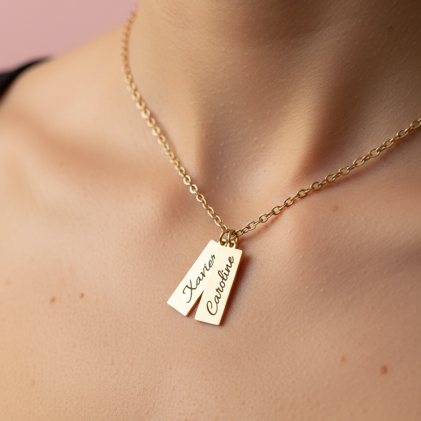 collier pendentif rectangulaire doré