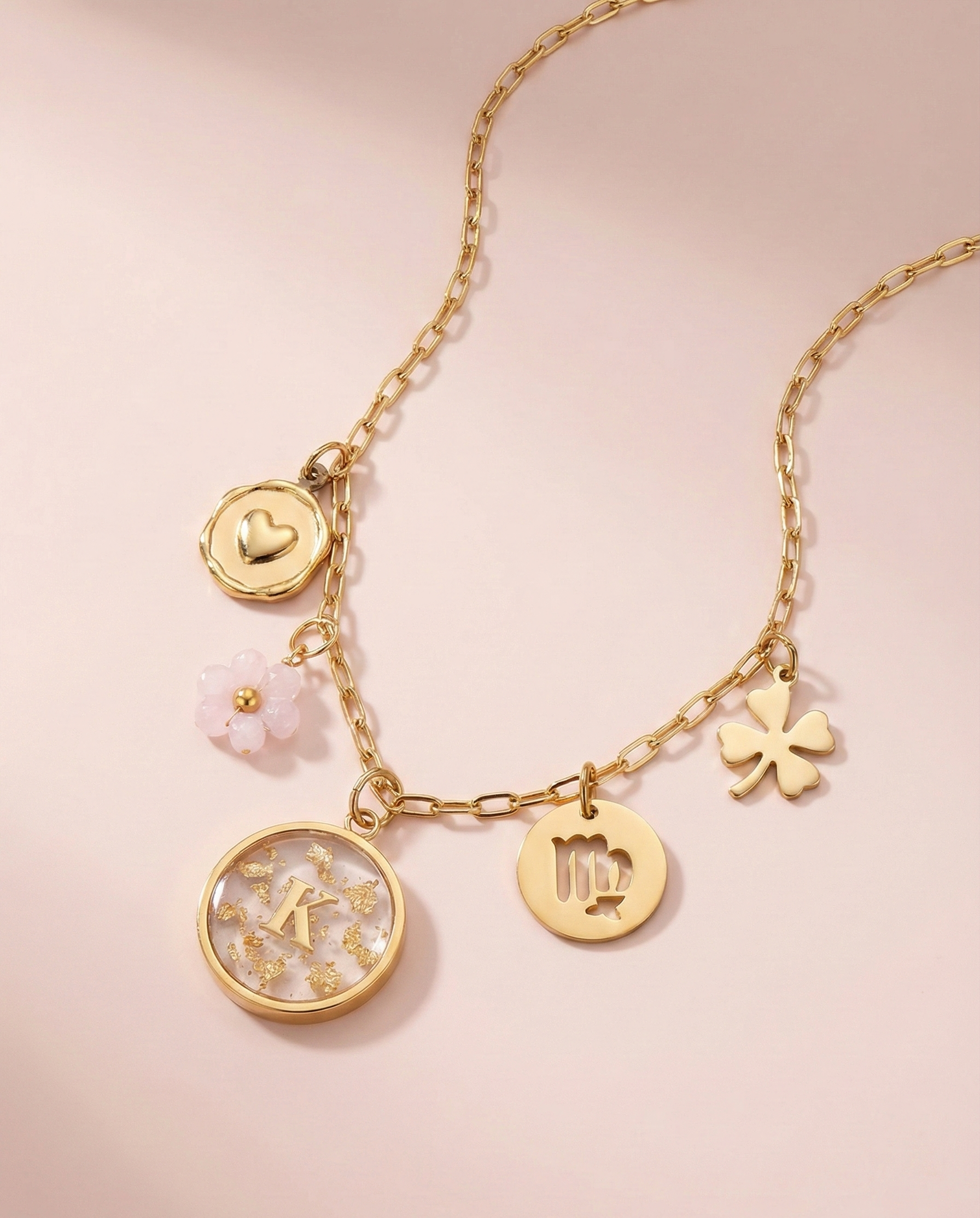 Collier personnalisé avec charms