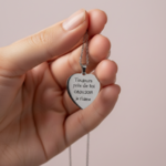 Collier pendentif coeur argenté