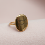 Bague irrégulière dorée