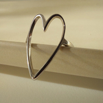 Bague amour argent vue de côté