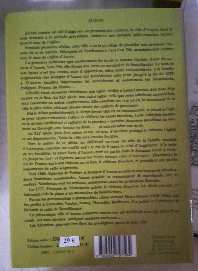 4em de couverture du livre Auzon, ville royale fortifié des éditions CRÉER